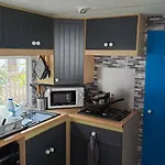Dom wakacyjny Mobil-home Climatise, Calme, Arbore
